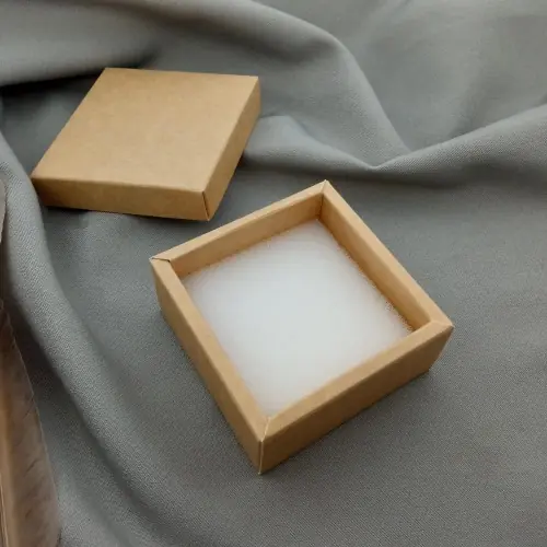 Коробочка картонна