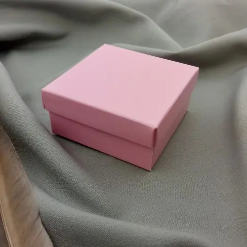 Коробочка картонна